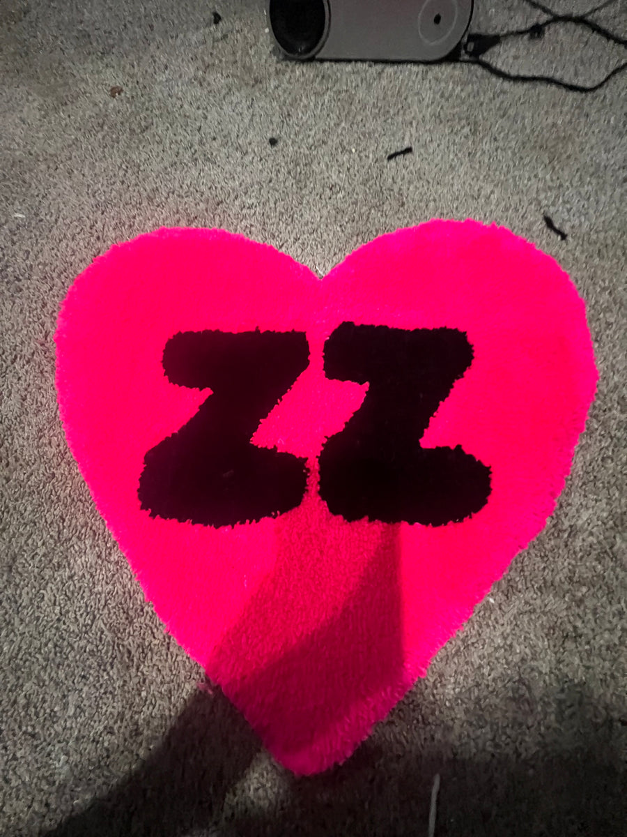 ZZ heart, hand-tufted rug by RugsbyDJ